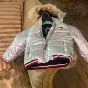 NWT Tommy Hilfiger puffer coat. Size 24 months. Silver metallic with accents